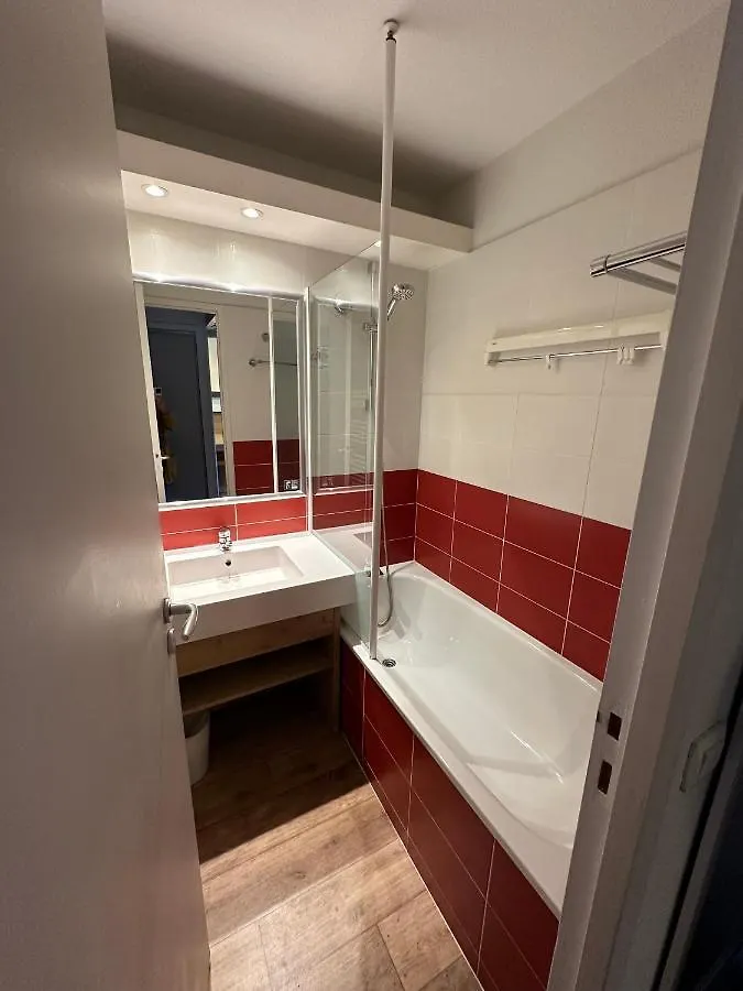 Apartment Ski-In Ski-Out 1 Bed, La Tania Courchevel