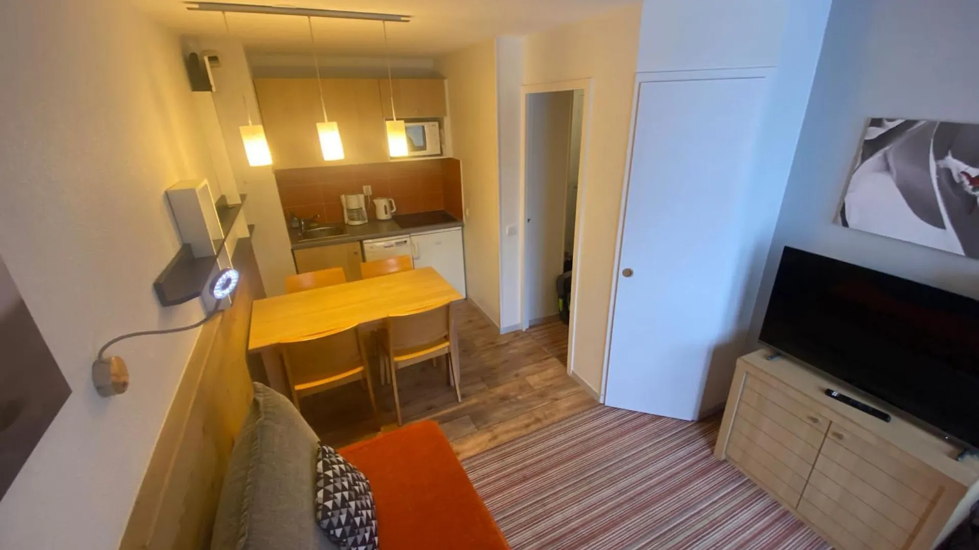 Apartment Ski-In Ski-Out 1 Bed, La Tania Courchevel France